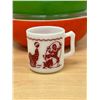 Image 2 : 2 Pyrex 2 Qt. Round Casseroles with One Lid & Hazel Atlas Circus Mug