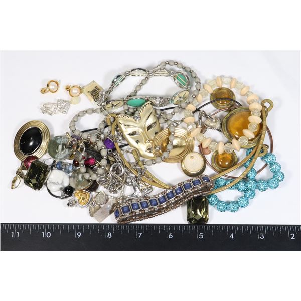 BAG OF ASSORTED FASHION JEWELRY