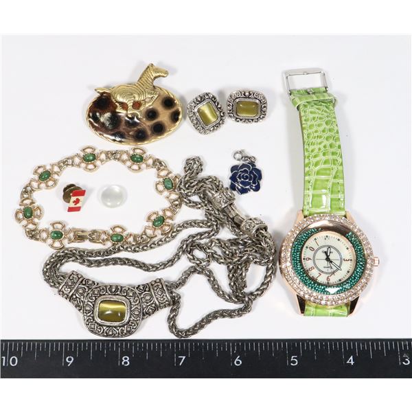 BLINGY WORKING FASHION WATCH SOLD WITH