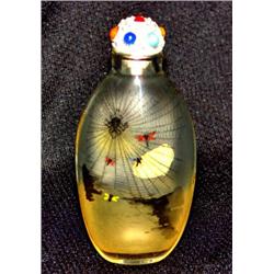 Spider Web Glass Snuff Bottle
