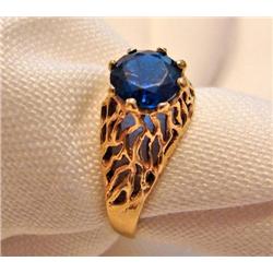 Ladies 10kt Gold Ring w/Man Made Blue Stone est. value $100