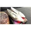 Image 2 : SIZE 10 POINTED SMOKING SLIPPERS MUSIC, POINTED SMOKING SLIPPERS ALMOND AND STREAM LINED HANDBAG