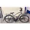 Image 2 : GREY COMO 7 SPEED ELECTRIC CRUISER BIKE