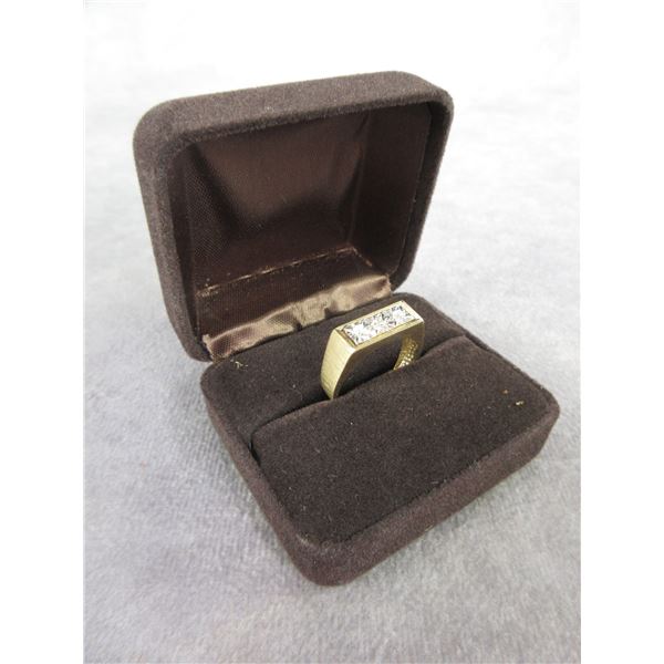 Men's 10K Gold Ring With 3 Diamonds- Size 9