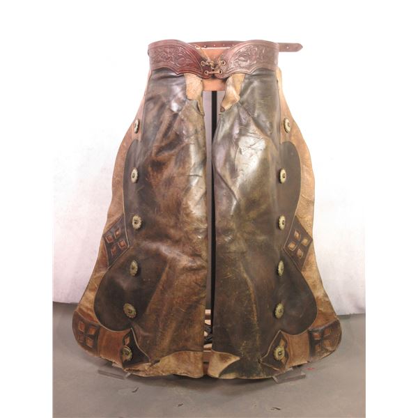Marked Hamley + Co Pendleton Ore 635 Special 31 Batwing Chaps- Flower Tooled Belt- Twelve 1.6" Slott