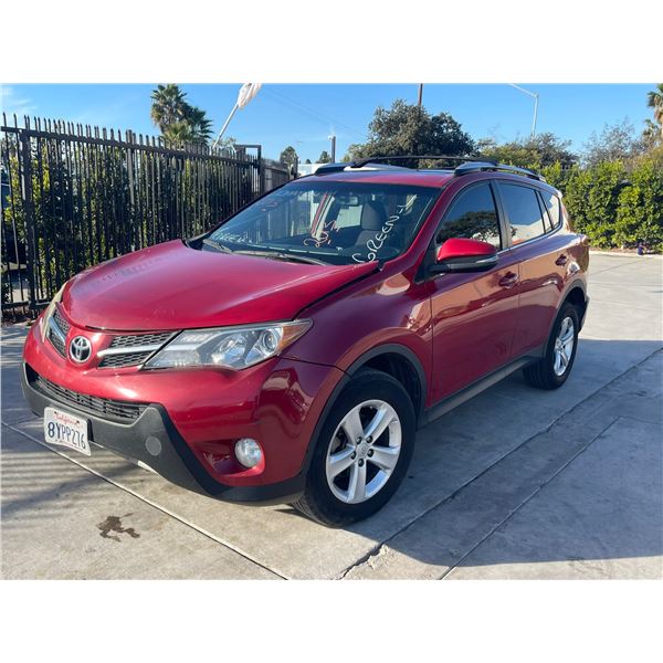 TOYT RAV4 2013 SALV T/DONATION