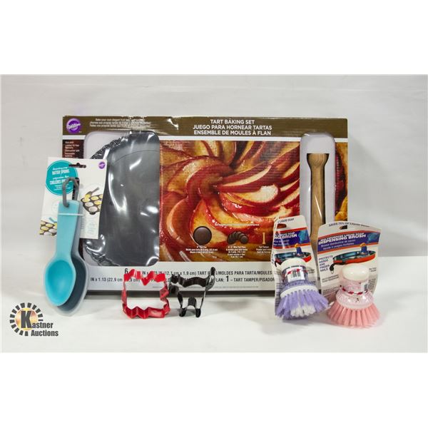 BAILIFF SEIZURE- KITCHENWARES LOT; BAKING SET/