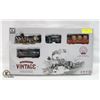 Image 1 : NEW VINTAGE TRAIN SET