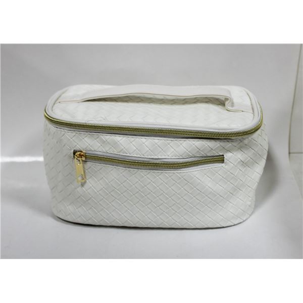 BRAND NEW CHECKERED WHITE MAKE-UP BAG