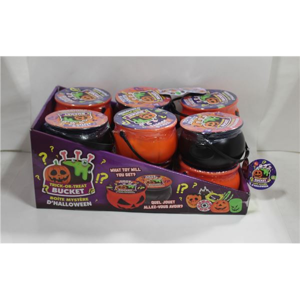 CASE WITH 12 TRICK OR TREAT BUCKETS