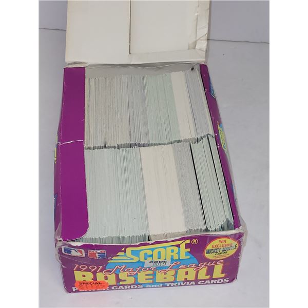 Retail Box of Vintage Baseballs Cards - Estate Find