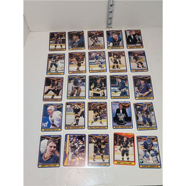 Lot of Vintage St. Louis Blues Hockey Cards