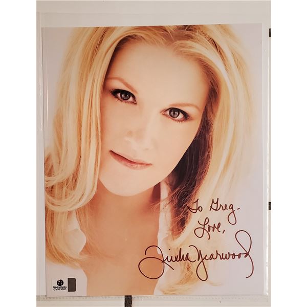 Tricia Yearwood  Autographed 8” x 10” Photograph.  Global Authentics COA.