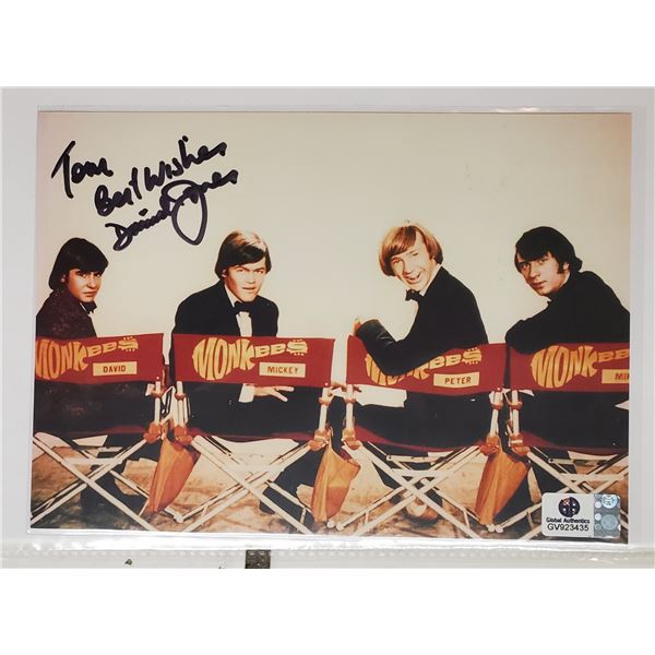 Davy Jones  Autographed 5” x 7” Photograph.  The Monkees.  Global Authentics COA.