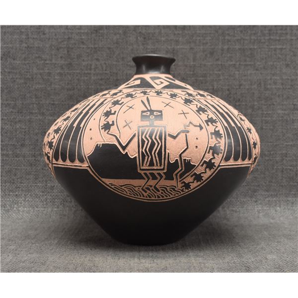 ACOMA POTTERY VASE