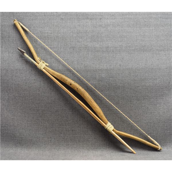 WOODEN BOW AND ARROWS