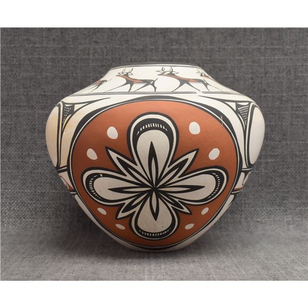ZUNI POTTERY OLLA (ANDERSON PEYNETSA)
