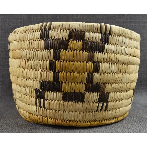 PAPAGO BASKETRY CYLINDER