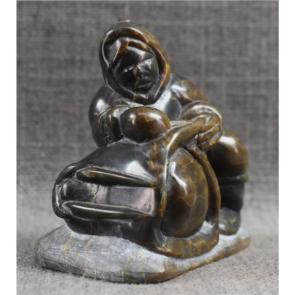 INUIT  CARVING (JIMMY ARNAMISSAK)