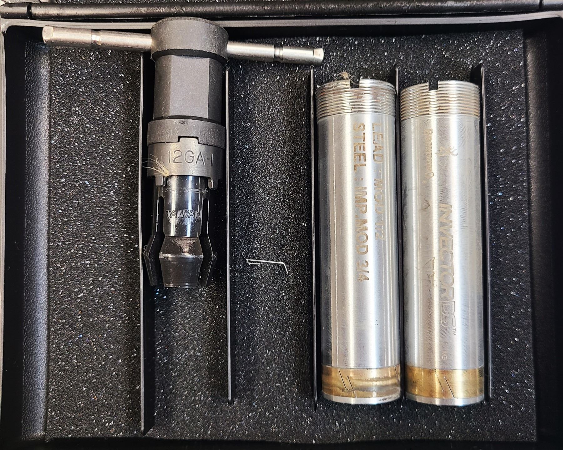 Browning 12 ga Invector DS Choke Set & Removal Tool in Case