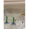 Image 2 : Assorted drinking glasses