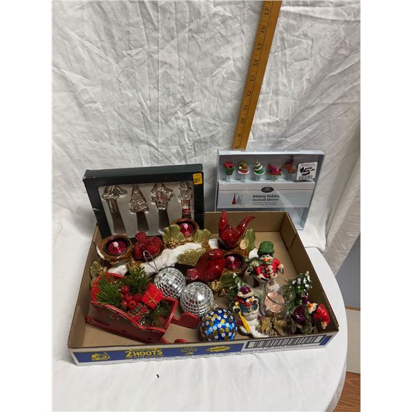 Cocktail stirrers  spreading knives and decor