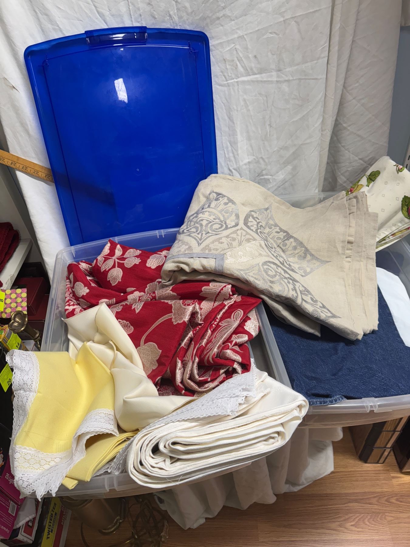 Assorted linens