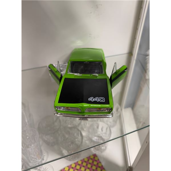 1969 Plymouth 1/18 barracuda