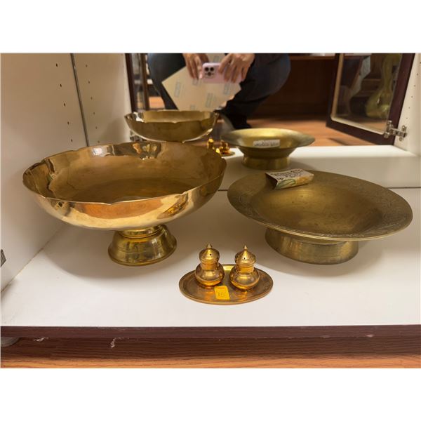 Fruit and other serving items