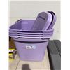 Image 1 : 4 bins with lids