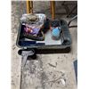 Image 1 : Cat litter, box, etc.