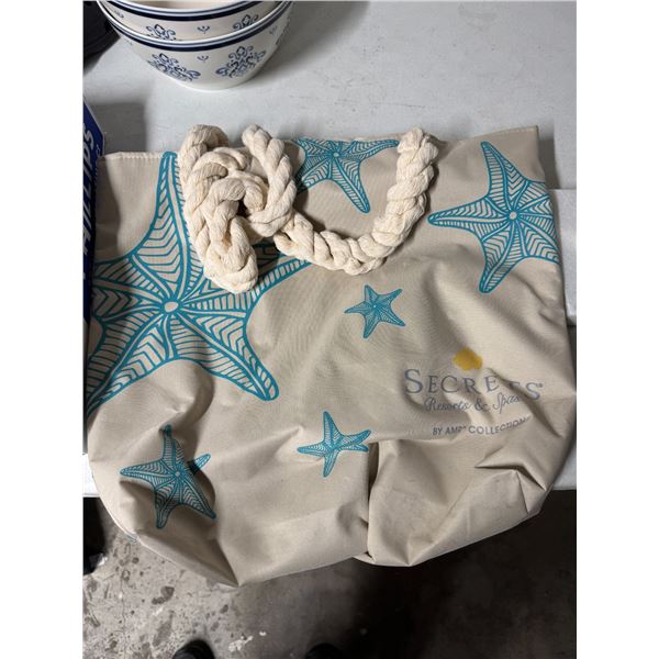 Large beach bag with rope handles