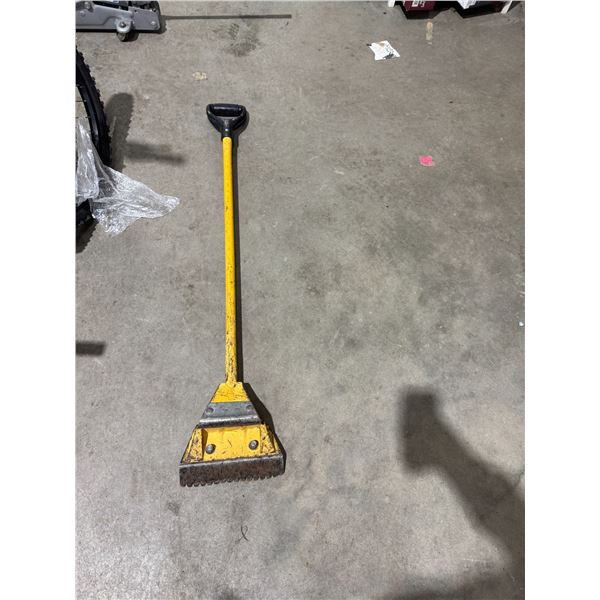 Roofing tool