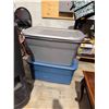 Image 1 : Three bins two lids