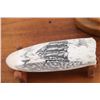 Image 14 : Scrimshawed Teeth.
