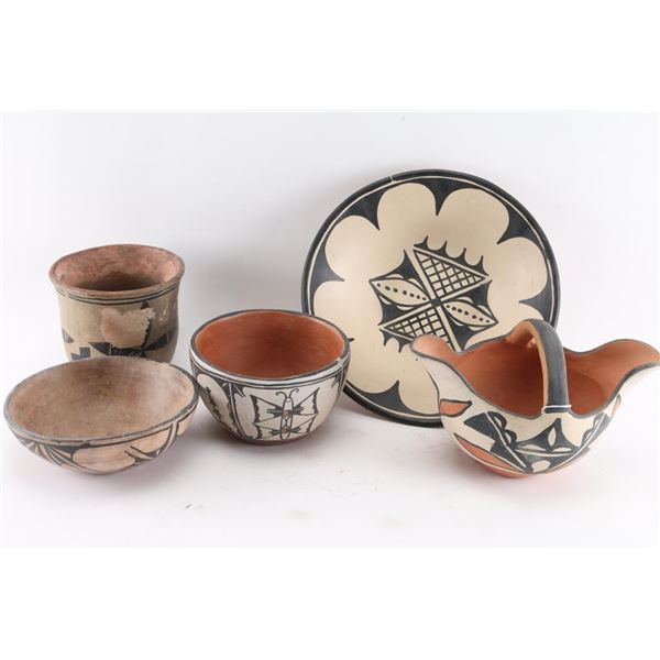 Collection of 5 Santa Domingo Pots.