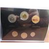 Image 2 : 2013 Canadian 2 Dollar Specimen Set  - Bear Cubs