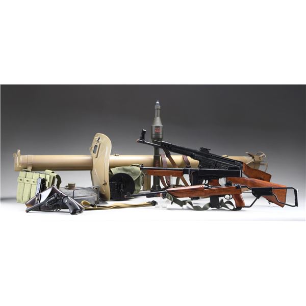 WWII REPLICA GUN LOT.