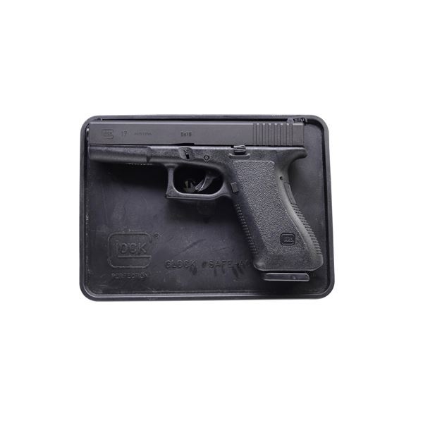 GLOCK 17 GEN 2 SEMI AUTO PISTOL.