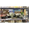 Image 3 : SHELF OF ASSORTED CAR PARTS