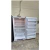 Image 2 : WOOD'S SWING OUT STANDING FREEZER 33"W