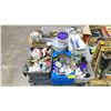 Image 2 : PALLET OF ASSORTED CAULKING, PAINT AND MORE