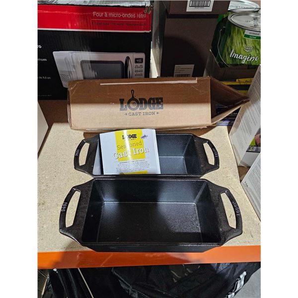 Lodge Seasoned Cast Iron Bakeware 2ct