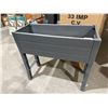 Image 1 : Nuvue Gray Elevated Garden Box