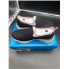 Image 1 : Sketchers Black Slip on Sneakers Size: 8