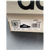 Image 2 : Adidas Black & White Tennis Shoe Size: 5 KIDS