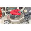 Image 2 : HONDA GAS SELF PROPELLED MOWER WITH REAR BAG