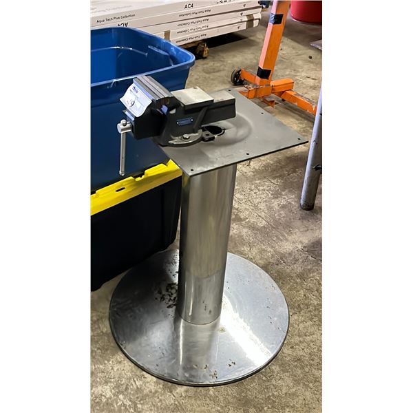 TABLE BASE WITH ATTACHED BENCH VISE