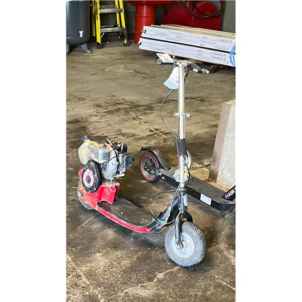 GAS POWERED SCOOTER (UNKNOWN RUNNING CONDITION)