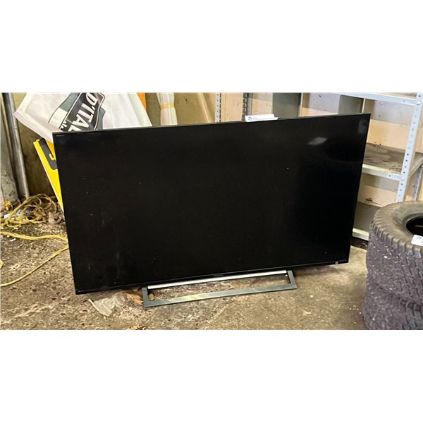 SONY 47" TV WITH STAND (UNKNOWN WORKING CONDITION, NO POWER CORD, NO REMOTE) & UMBRELLA
